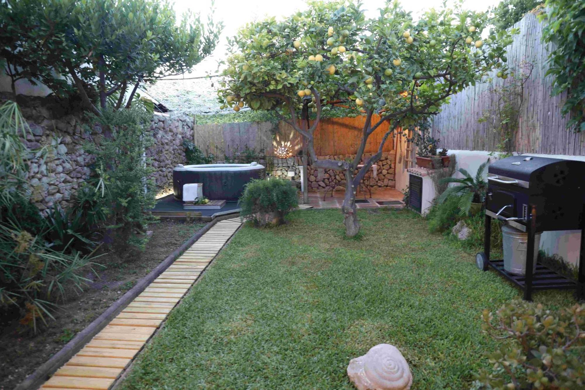 Mateu Villa